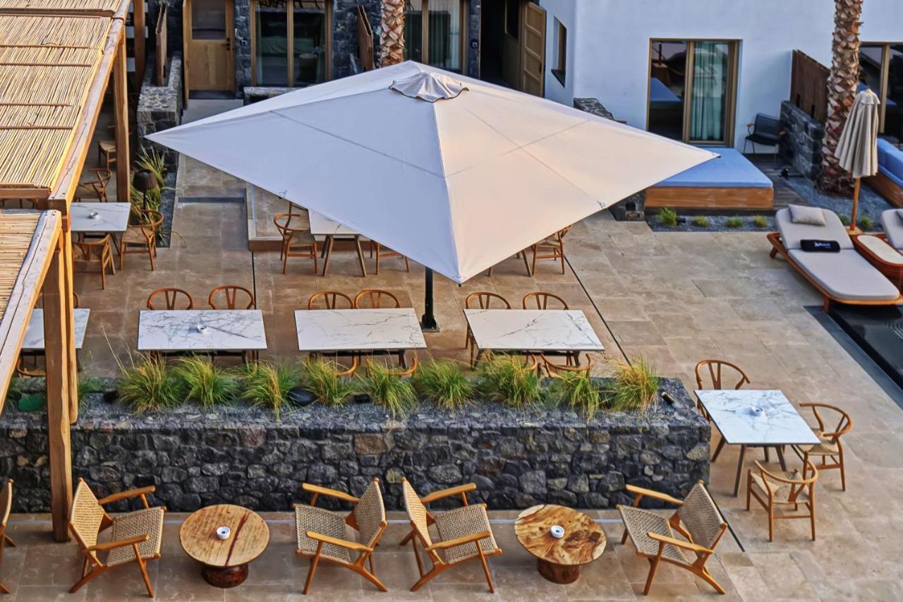 Radisson Blu Zaffron Resort, Santorini (Adults Only) Kamari  Bagian luar foto