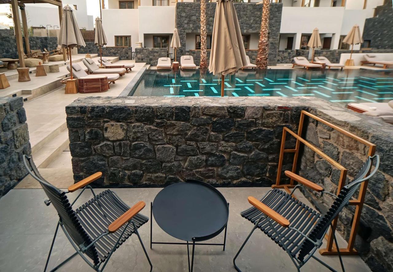 Radisson Blu Zaffron Resort, Santorini (Adults Only) Kamari  Bagian luar foto