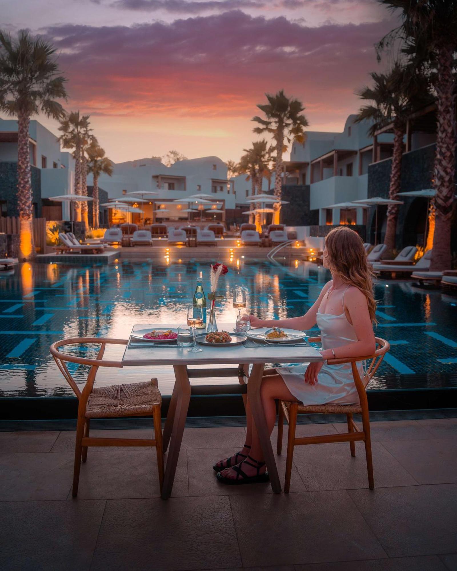 Radisson Blu Zaffron Resort, Santorini (Adults Only) Kamari  Bagian luar foto