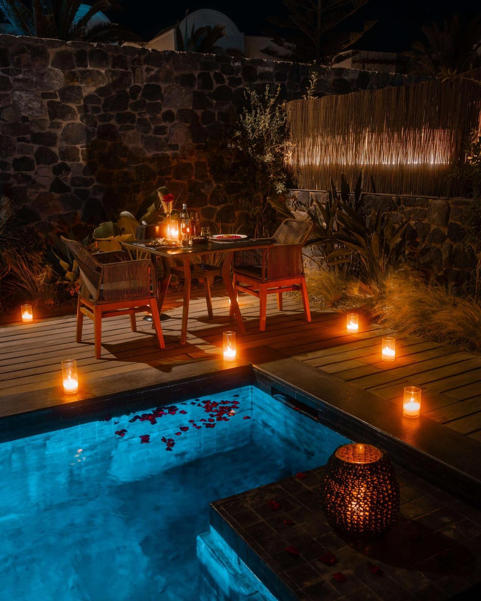Radisson Blu Zaffron Resort, Santorini (Adults Only) Kamari  Bagian luar foto
